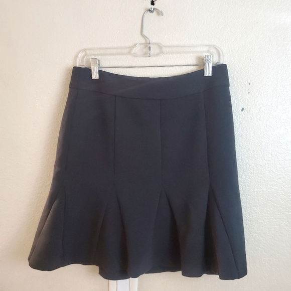 Banana Republic Black Ruffle Pleated Skirt Size 4 Goth Witchy Casual - Picture 1 of 6